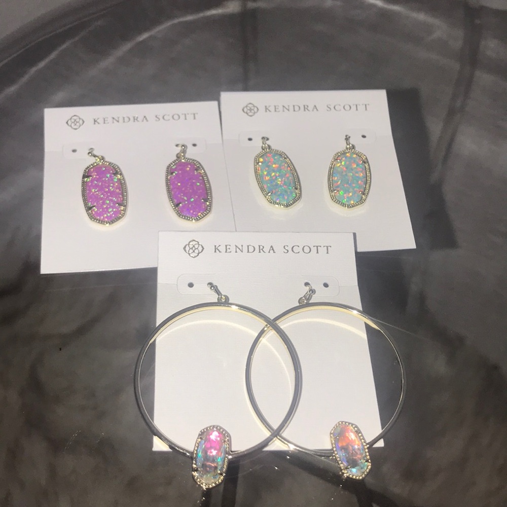 Kendra Scott earnings. Set of 3